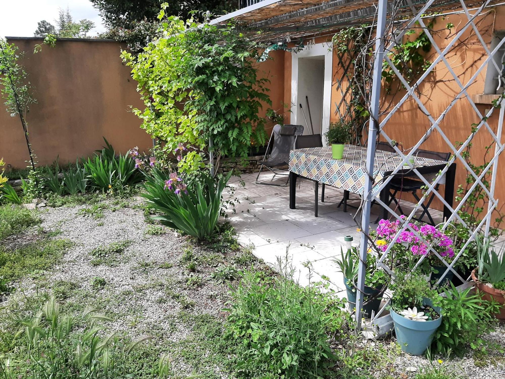 T.Belle Vue Panoramique Au Coeur Du Luberon 40M2 + Pergola . Jardin. P Daire Apt Dış mekan fotoğraf
