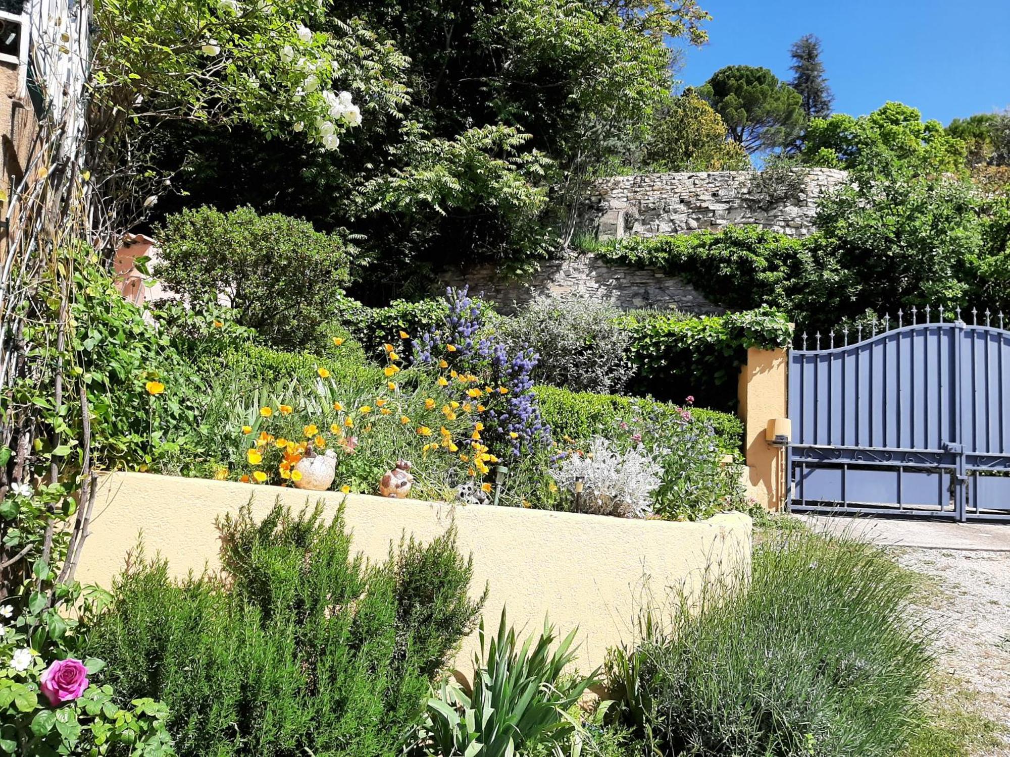 T.Belle Vue Panoramique Au Coeur Du Luberon 40M2 + Pergola . Jardin. P Daire Apt Dış mekan fotoğraf